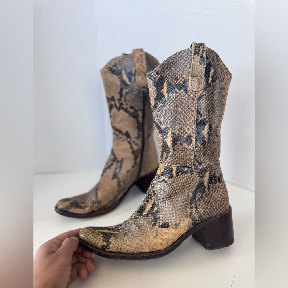 Vintage HYPE Snakeskin Python Snake Style Western Cowgirl Boots Shoes Size 6